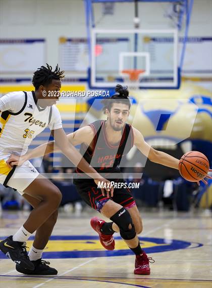 Thumbnail 1 in Edison vs. Centennial photogallery.