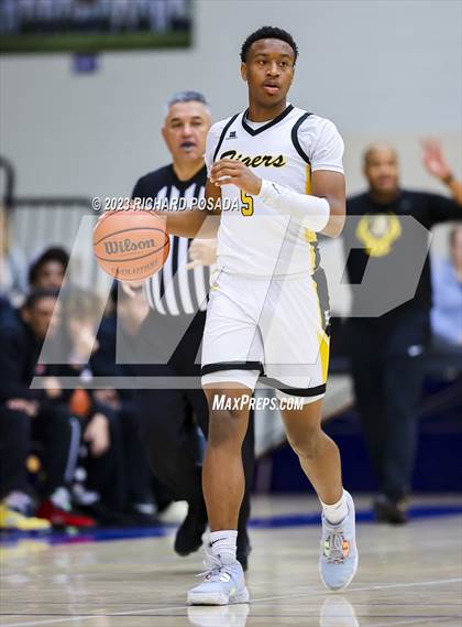 Thumbnail 2 in Edison vs. Centennial photogallery.