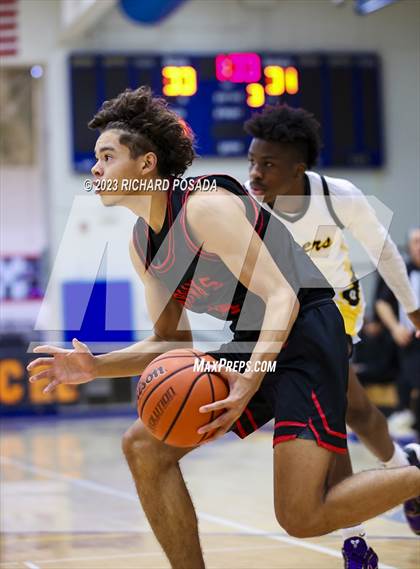 Thumbnail 3 in Edison vs. Centennial photogallery.