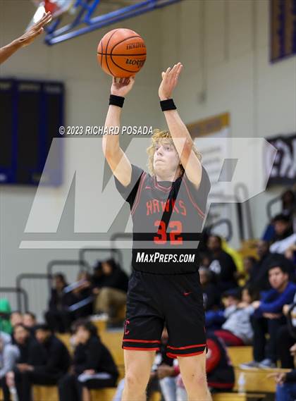 Thumbnail 1 in Edison vs. Centennial photogallery.