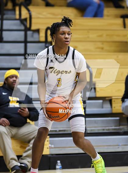 Thumbnail 1 in Edison vs. Centennial photogallery.