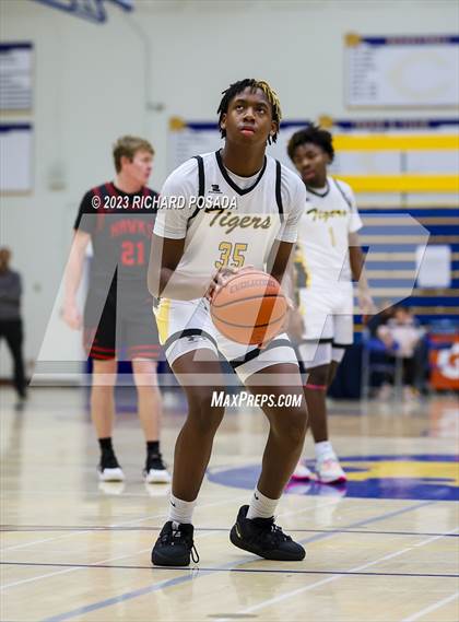 Thumbnail 1 in Edison vs. Centennial photogallery.