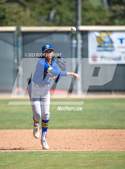 Thumbnail 2 in San Pasqual @ Mission Hills photogallery.