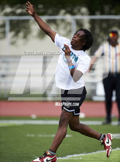 Thumbnail 2 in Columbia High vs Andrew Jackson (Jaguars Prep Nike 11-On 7v7) photogallery.