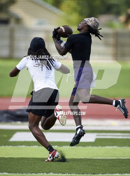 Thumbnail 3 in Columbia High vs Andrew Jackson (Jaguars Prep Nike 11-On 7v7) photogallery.