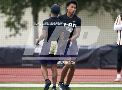 Thumbnail 3 in Columbia High vs Andrew Jackson (Jaguars Prep Nike 11-On 7v7) photogallery.