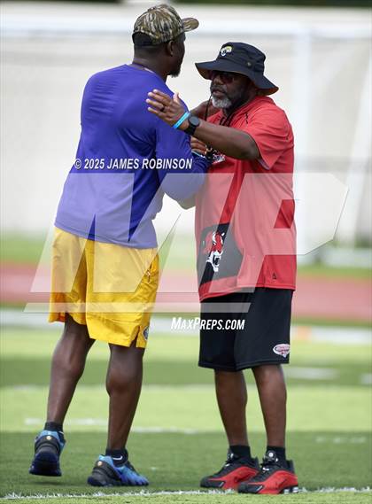 Thumbnail 3 in Columbia High vs Andrew Jackson (Jaguars Prep Nike 11-On 7v7) photogallery.