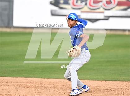 Thumbnail 2 in Etiwanda vs. Bishop Gorman (National Classic) photogallery.