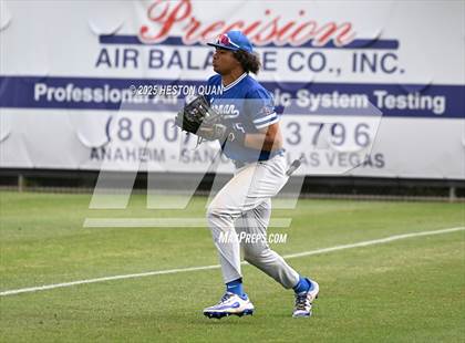 Thumbnail 2 in Etiwanda vs. Bishop Gorman (National Classic) photogallery.