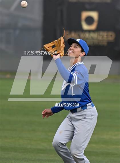 Thumbnail 3 in Etiwanda vs. Bishop Gorman (National Classic) photogallery.