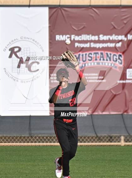 Thumbnail 1 in Etiwanda vs. Bishop Gorman (National Classic) photogallery.