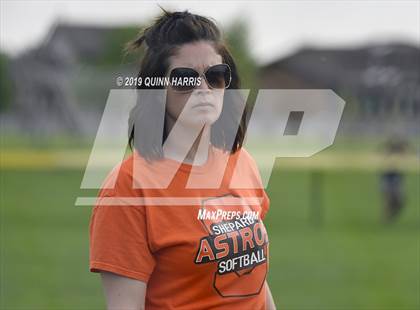 Thumbnail 2 in Shepard v Richards (IHSA 4A Regional Final) photogallery.