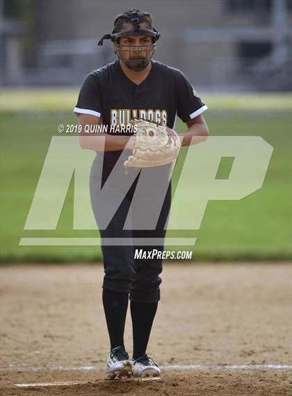 Thumbnail 3 in Shepard v Richards (IHSA 4A Regional Final) photogallery.
