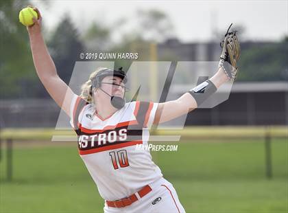 Thumbnail 2 in Shepard v Richards (IHSA 4A Regional Final) photogallery.