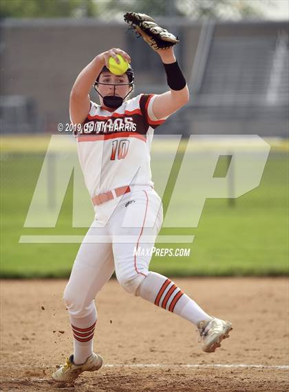 Thumbnail 2 in Shepard v Richards (IHSA 4A Regional Final) photogallery.