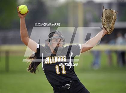 Thumbnail 1 in Shepard v Richards (IHSA 4A Regional Final) photogallery.