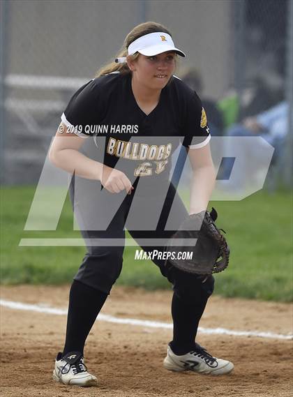Thumbnail 2 in Shepard v Richards (IHSA 4A Regional Final) photogallery.