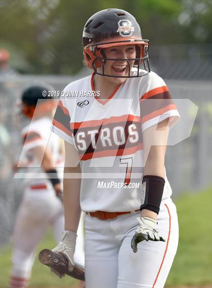 Thumbnail 1 in Shepard v Richards (IHSA 4A Regional Final) photogallery.