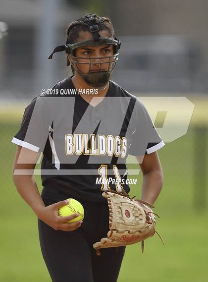 Thumbnail 2 in Shepard v Richards (IHSA 4A Regional Final) photogallery.