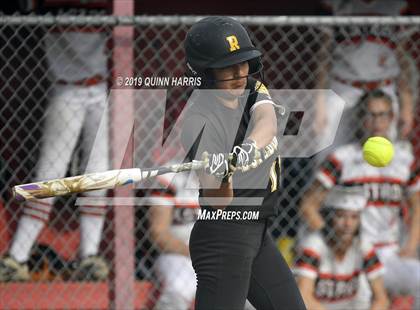Thumbnail 2 in Shepard v Richards (IHSA 4A Regional Final) photogallery.