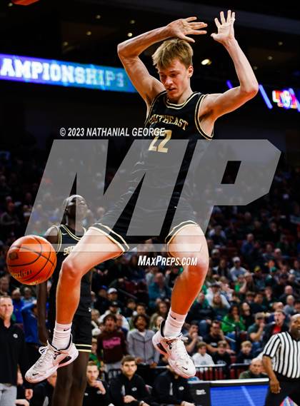Thumbnail 3 in Lincoln Southeast vs. Gretna (NSAA Class A Quarterfinal) photogallery.