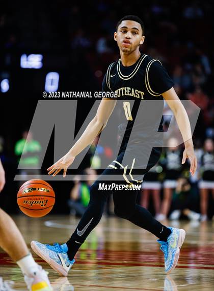 Thumbnail 2 in Lincoln Southeast vs. Gretna (NSAA Class A Quarterfinal) photogallery.