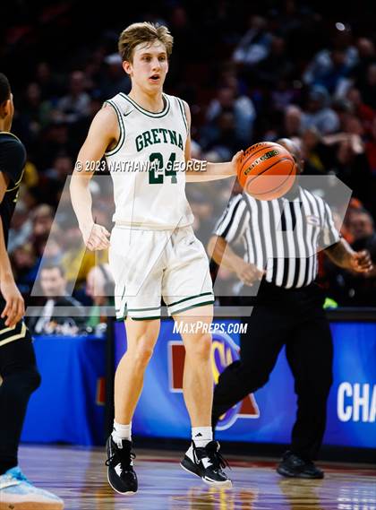 Thumbnail 1 in Lincoln Southeast vs. Gretna (NSAA Class A Quarterfinal) photogallery.