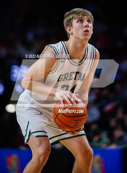 Thumbnail 1 in Lincoln Southeast vs. Gretna (NSAA Class A Quarterfinal) photogallery.