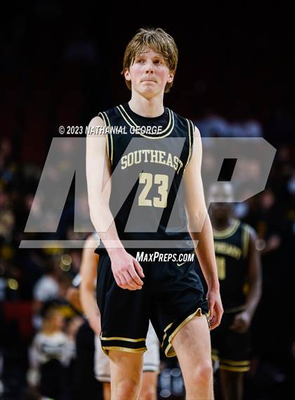 Thumbnail 1 in Lincoln Southeast vs. Gretna (NSAA Class A Quarterfinal) photogallery.