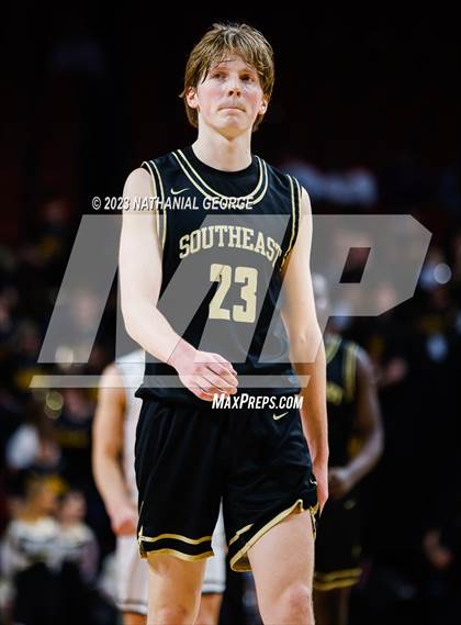 Thumbnail 2 in Lincoln Southeast vs. Gretna (NSAA Class A Quarterfinal) photogallery.