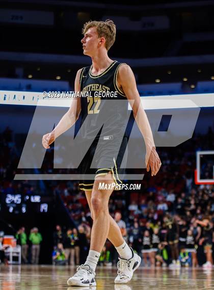 Thumbnail 1 in Lincoln Southeast vs. Gretna (NSAA Class A Quarterfinal) photogallery.