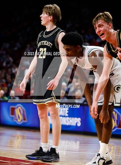 Thumbnail 2 in Lincoln Southeast vs. Gretna (NSAA Class A Quarterfinal) photogallery.