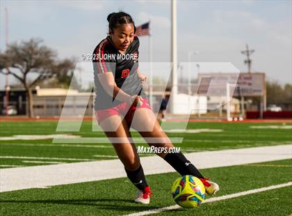 Thumbnail 1 in Amarillo vs. Coronado photogallery.