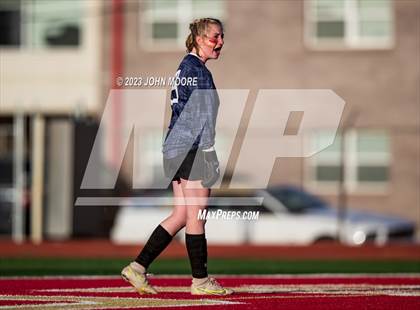 Thumbnail 2 in Amarillo vs. Coronado photogallery.