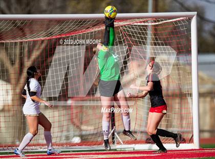 Thumbnail 3 in Amarillo vs. Coronado photogallery.