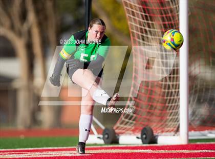 Thumbnail 2 in Amarillo vs. Coronado photogallery.