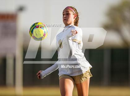 Thumbnail 3 in Amarillo vs. Coronado photogallery.