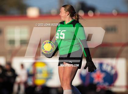 Thumbnail 2 in Amarillo vs. Coronado photogallery.
