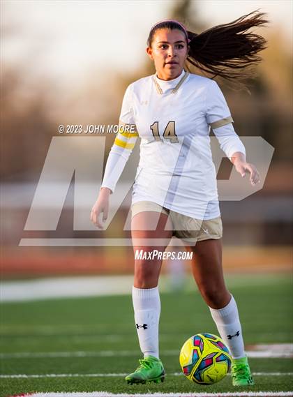 Thumbnail 1 in Amarillo vs. Coronado photogallery.