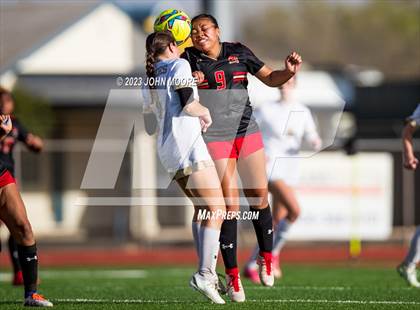 Thumbnail 2 in Amarillo vs. Coronado photogallery.