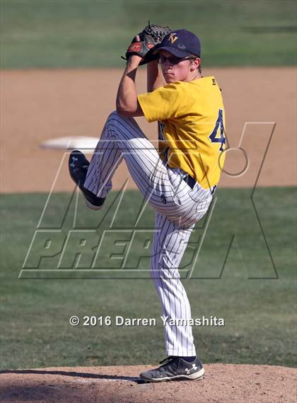 Thumbnail 2 in Kern Valley vs. Sierra (CIF CS D6 Final) photogallery.
