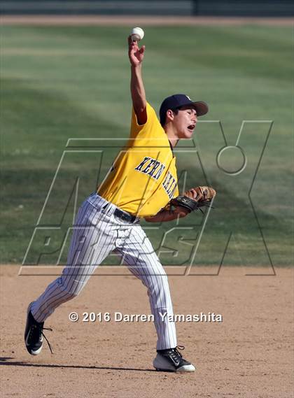 Thumbnail 3 in Kern Valley vs. Sierra (CIF CS D6 Final) photogallery.