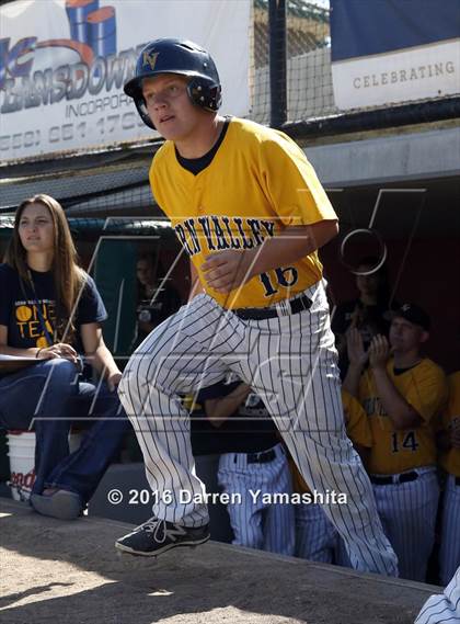 Thumbnail 3 in Kern Valley vs. Sierra (CIF CS D6 Final) photogallery.