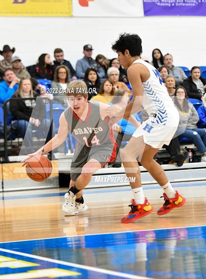 Thumbnail 3 in Huckabay vs. Three Way photogallery.