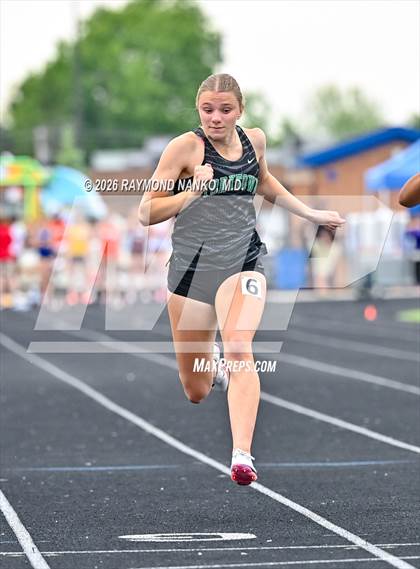 Thumbnail 1 in IHSAA Regional 3 (100 Meter) photogallery.