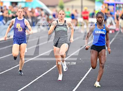 Thumbnail 3 in IHSAA Regional 3 (100 Meter) photogallery.