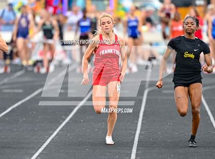 Thumbnail 1 in IHSAA Regional 3 (100 Meter) photogallery.