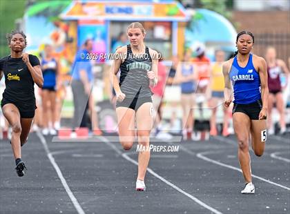 Thumbnail 2 in IHSAA Regional 3 (100 Meter) photogallery.