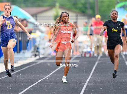 Thumbnail 3 in IHSAA Regional 3 (100 Meter) photogallery.