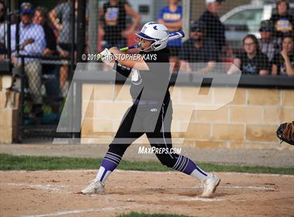 Thumbnail 3 in Harrisburg vs. Trico (IHSA 2A Sectional Semifinal) photogallery.